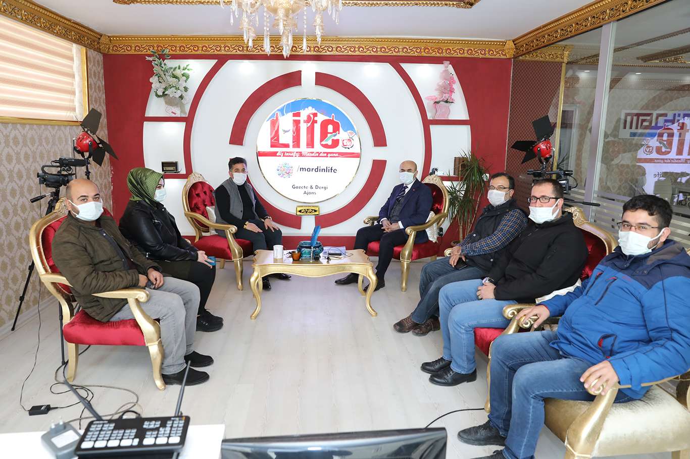 Mardin Valisi Demirtaş gazetecileri ziyaret ederek çalışmalarını anlattı